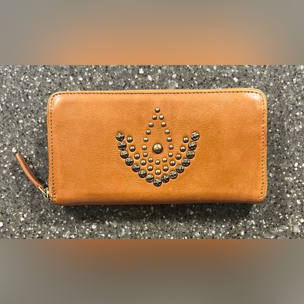 Vilenca Holland Premium Leather Large Studded Zip Around Wallet ✨PRISTINE✨